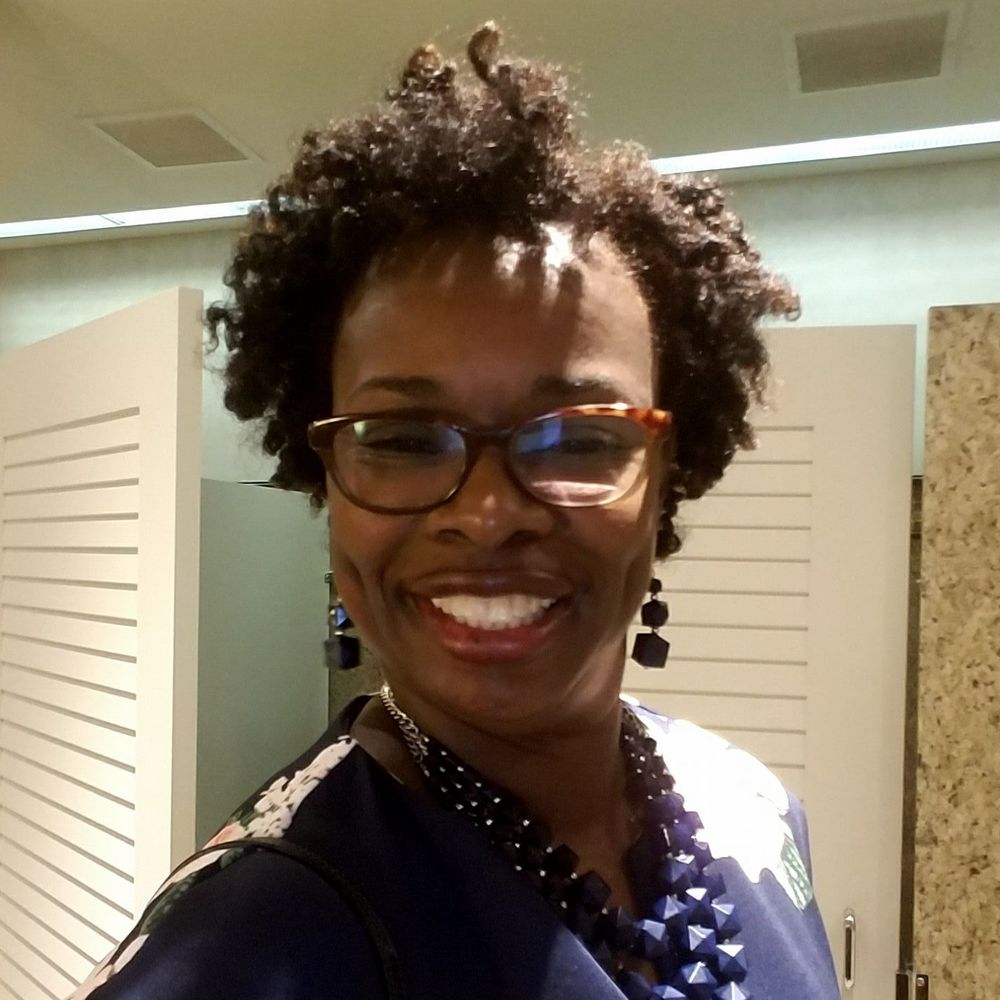 Meet your Posher, Angela